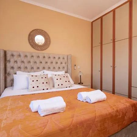 Matina's Family House With Your Private Jacuzzi! Casa vacanze
